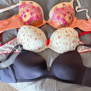 VS unused bra bundle